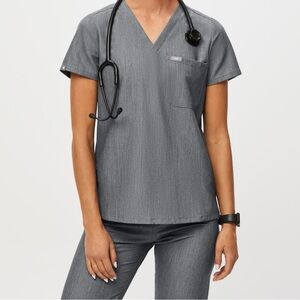 FIGS catrina one pocket scrub top